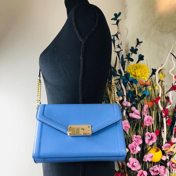 Michael Kors Kinsley Medium Wallet Crossbody Bag - Picture 7 of 8